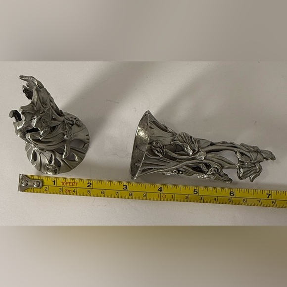 Pr  1990 Seagull Signed Pewter Taper Candle Holder CANDLESTICKS Daffodil Pattern - Picture 5 of 5